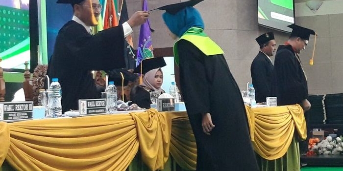 pesan-penuh-makna-pejabat-kampus-iainu-tuban-saat-wisuda-222-orang-sarjana