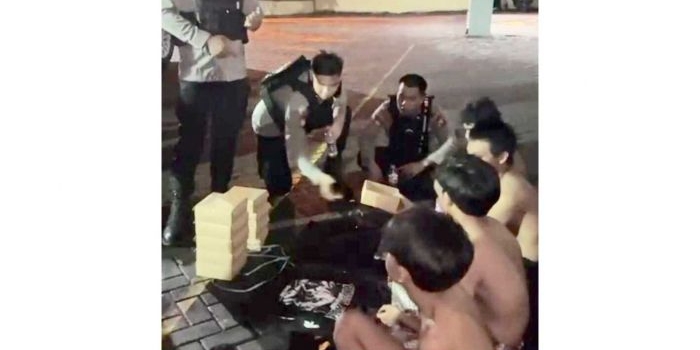 polisi-tetapkan-3-remaja-di-karangpilang-sebagai-tersangka-kepemilikan-sajam-4-dipulangkan