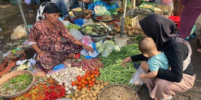 harga-sembako-jatim-kamis-22-mei-2025-ayam-kampung-rp66-985kg-ikan-teri-rp76-520kg