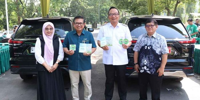 wakil-bupati-dan-dirut-petrokimia-gresik-kompak-dukung-uji-emisi-kendaraan