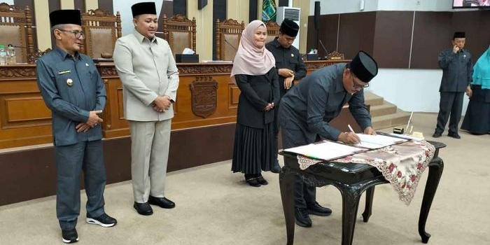 dprd-kabupaten-pasuruan-sahkan-kua-ppas-2026-pendapatan-daerah-capai-rp349-triliun