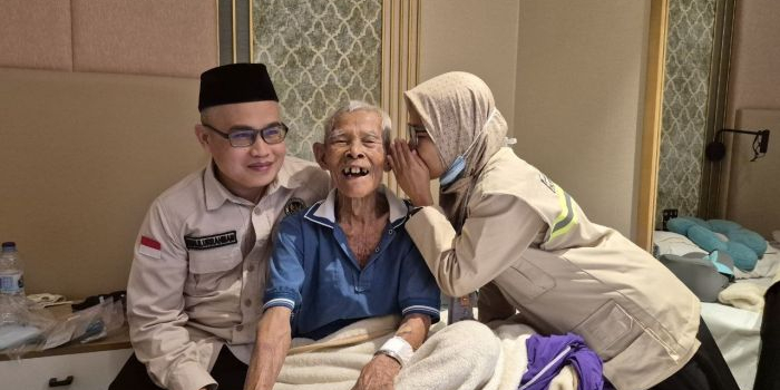 ini-kisah-dan-doa-mbah-mardijiyono-jemaah-haji-tertua-indonesia-yang-bahagia-bisa-salat-di-raudhah