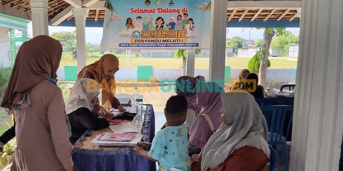 Pelayanan Posyandu ILP yang ada di Desa Geger, Kabupaten Madiun. Foto: HENDRO SUHARTONO/BANGSAONLINE
