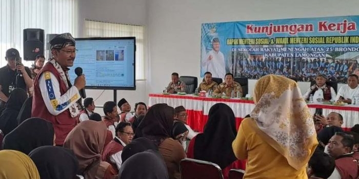 mensos-gus-ipul-tegaskan-sekolah-rakyat-gratis-dan-bebas-titipan