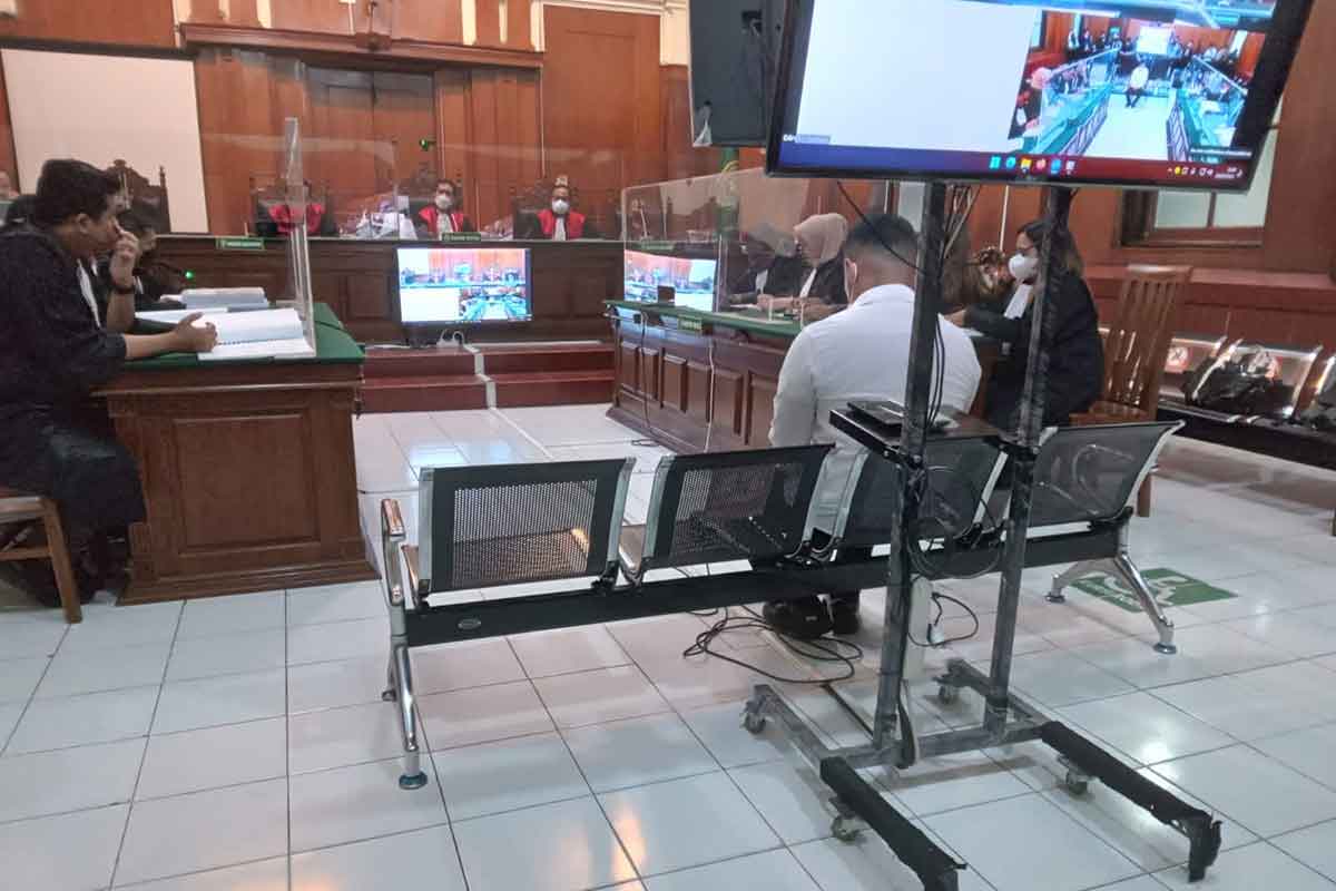 Persidangan tragedi Kanjuruhan yang digelar di Pengadilan Negeri Surabaya.