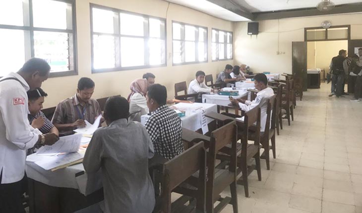 Suasana pendaftaran calon PPK di KPU Jember.