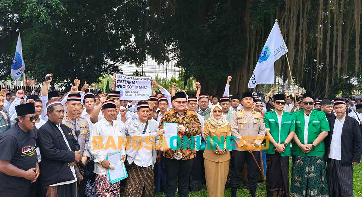 Bupati Kediri Sambut Aksi Damai Santri, Himasal Desak Trans7 Minta Maaf ke Mbah Yai Lirboyo