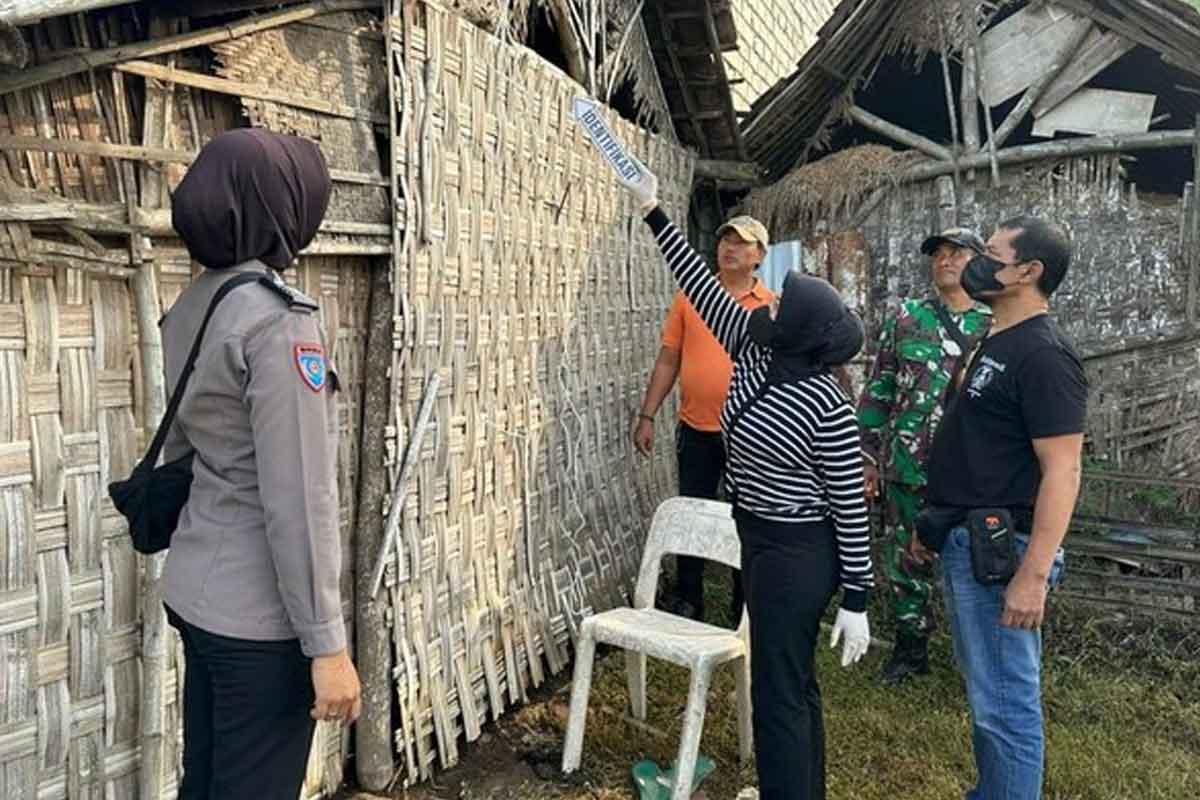 Lokasi kejadian gantung diri EP di kandang sapi milik tentangganya. Foto: Ist.