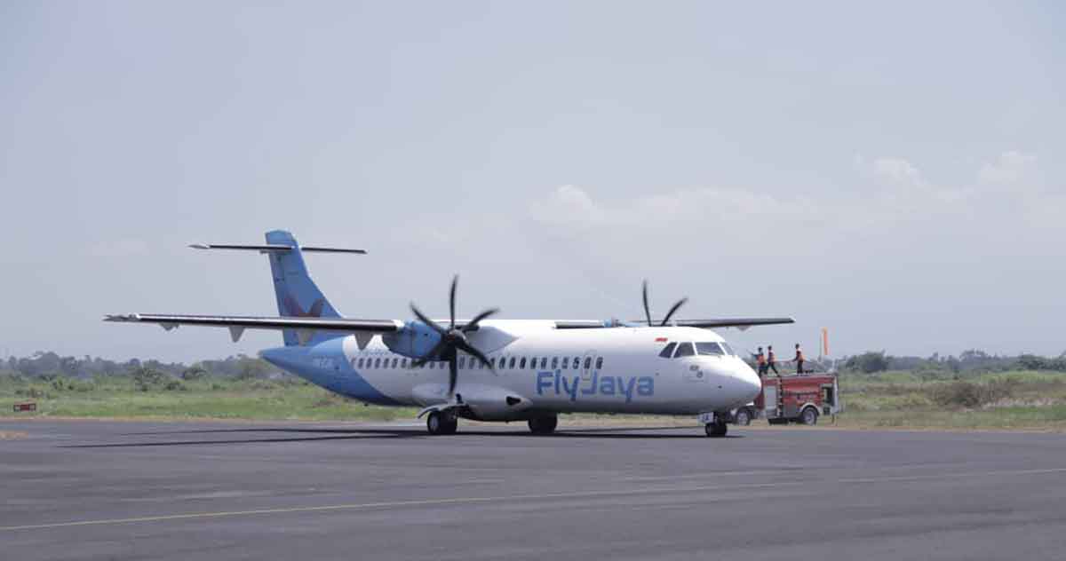Maskapai penerbangan baru yang didirikan oleh PT Surya Mataram Nusantara, Fly Jaya.