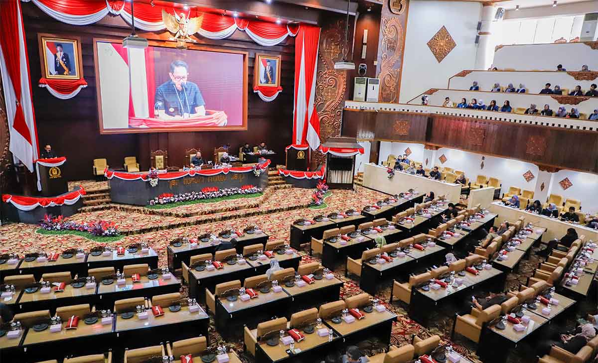 Pj Gubernur Jatim Beberkan Substansi Kunci P-APBD 2024