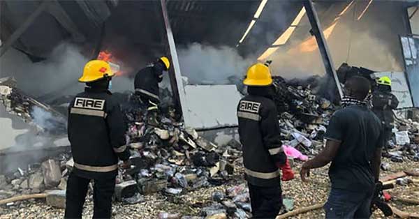 Pabrik yang dibakar, pemiliknya dibunuh. foto: scmp.com