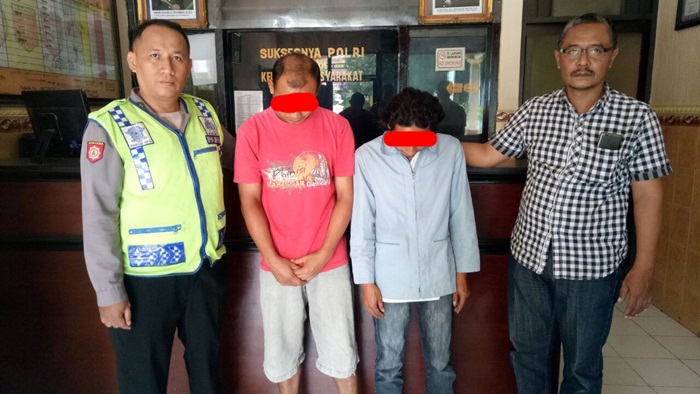 Duo Sekawan saat di amankan pihak berwajib di mapolsek Gempol. 