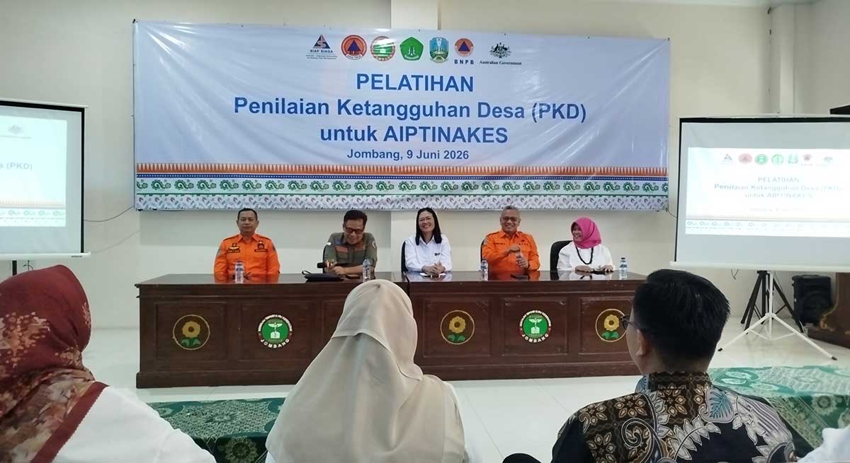 Pelatihan Penilaian Ketangguhan Desa untuk AIPTINAKES di Stikes Pemkab Jombang.