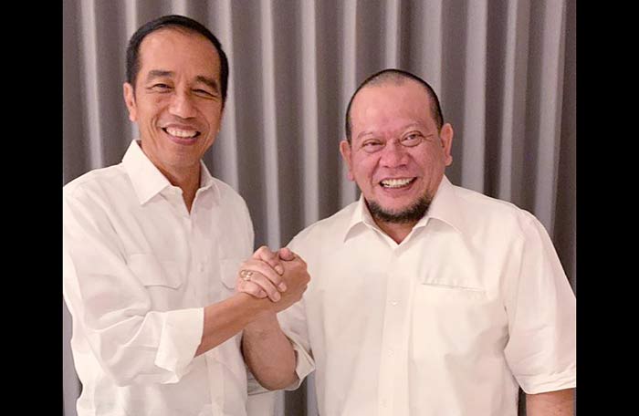 Ketua MPW Pemuda Pancasila Jatim, La Nyalla Mahmud Mattalitti bertemu dengan Jokowi di sebuah hotel di Surabaya. foto: ist