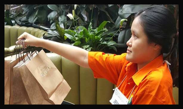 Tersangka Jessica saat rekontruksi di Olivier Kafe, Jakarta. foto ilustrasi/merdeka.com