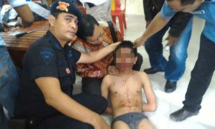 Pelaku aksi teror bom bunuh diri di Gereja Santo Yoseph, Jalan dr. Mansyur, Medan, Sumatera Utara, berhasil diamankan, Minggu (28/8).