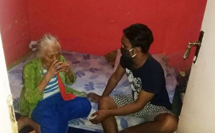 Mbok Suryo Tiami saat ditemui di rumahnya.