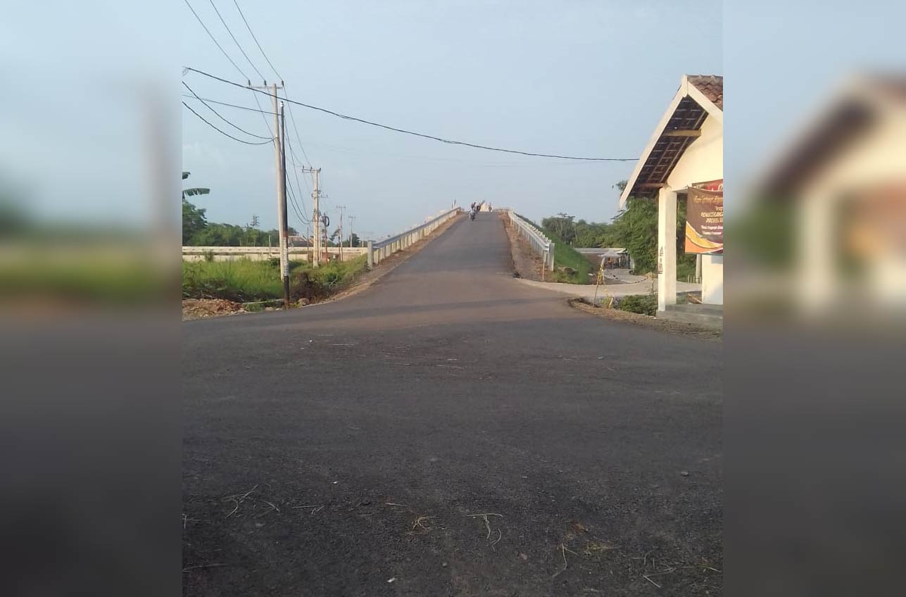 Serta kondisi over pass yang cukup curam.