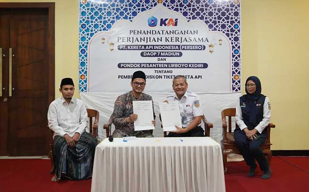 MoU, Daop 7 Madiun Beri Diskon 10 Persen Tiket KA untuk Santri dan Pengurus Pesantren Lirboyo