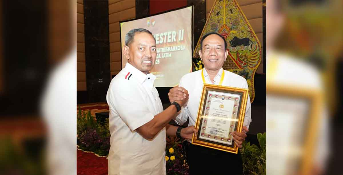 Penghargaan yang diterima Satresnarkoba Polres Blitar Kota.