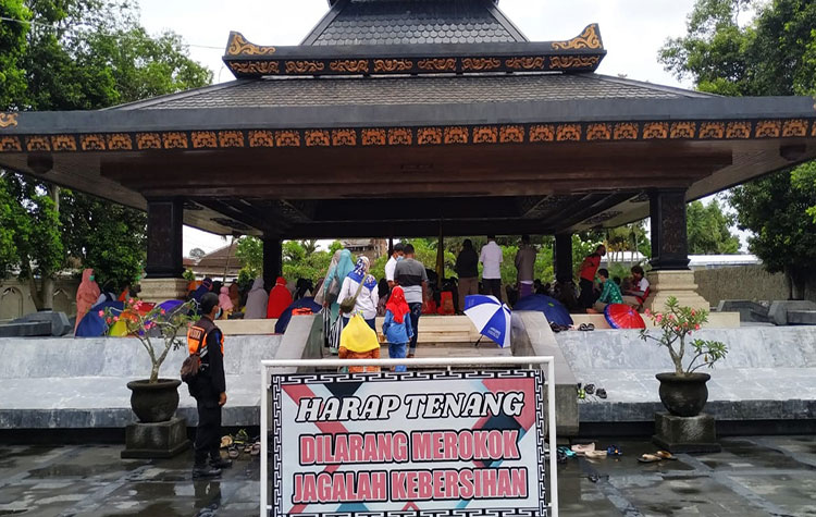 Situasi di area Makam Bung Karno Kota Blitar. (foto: ist)