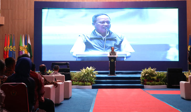 Menristekdikti Mohamad Nasir saat menghadiri undangan di Universitas Jember (Unej), Kamis (10/10/2019).