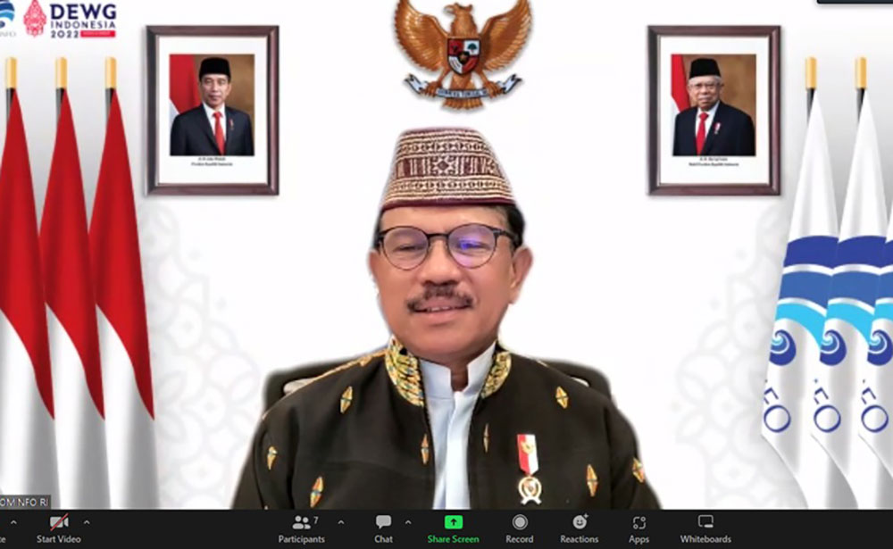 Menkominfo Johnny G Plate saat menyapa ratusan pelajar yang hadir secara virtual dari Jakarta, Jumat (1/7/2022).