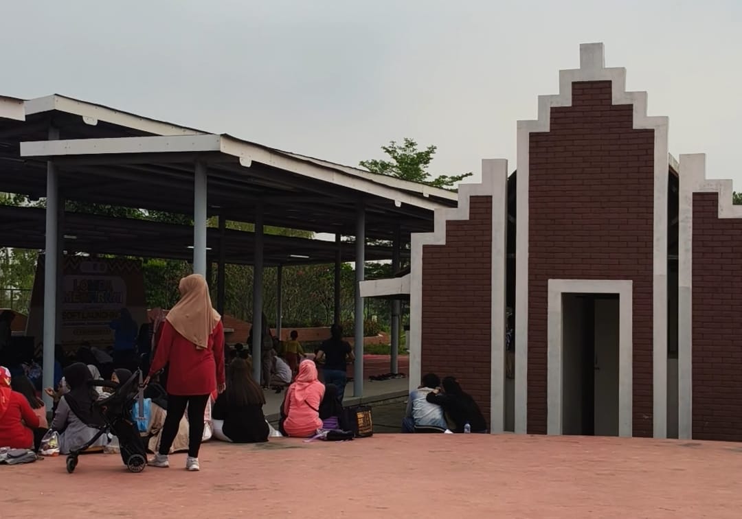 Soft launcing area yang akan ditempati para pedagang. Foto: Muji Harjita/BANGSAONLINE