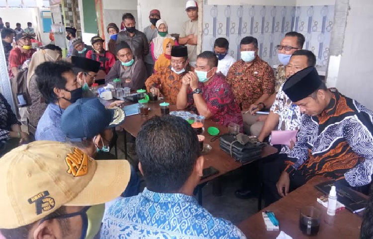 Pedagang Pasar Tumpang Tolak Pembangunan Toilet dan Musala