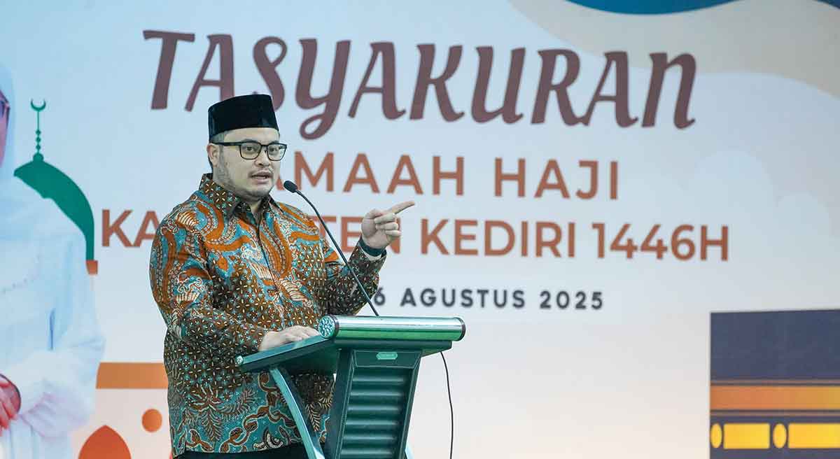 Bupati Kediri saat memberi sambutan.