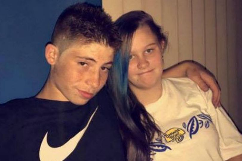 Jayden Lavender dan Jenifer Morrison, masih muda sudah menikah. foto; mirror.co.uk