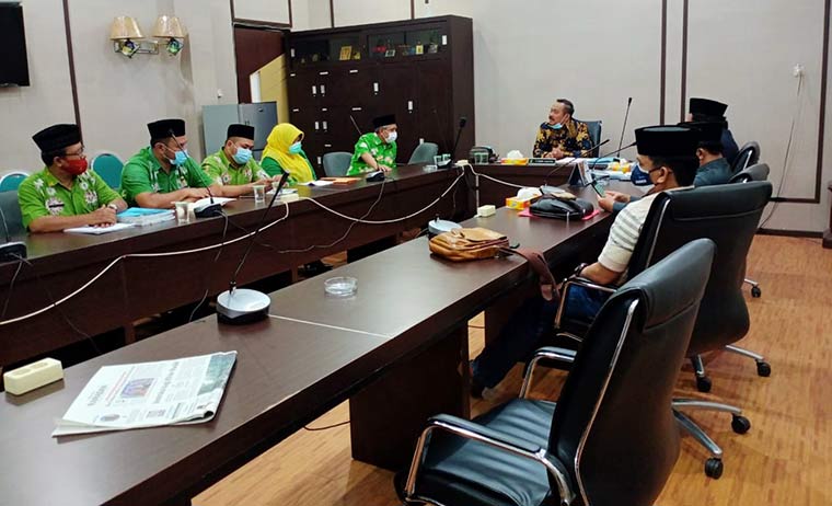 Komisi I DPRD Pasuruan saat rapat dengan Inspektorat dan Polres Pasuruan.