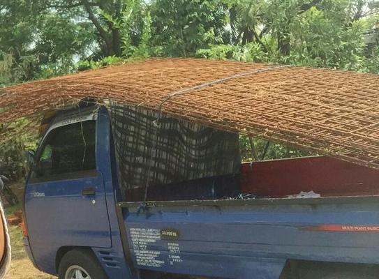 Barang bukti 15 lembar besi wermes yang berhasil diamankan Petugas Polsek Pandaan. Foto: SUPARDI/BANGSAONLINE