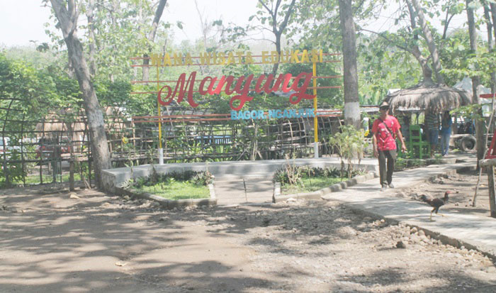 Memasuki Wana Wisata Edukasi Manyung, Desa Bagor Kulon, Kecamatan Bagor, Kabupaten Nganjuk. foto: BAMBANG/ BANGSAONLINE