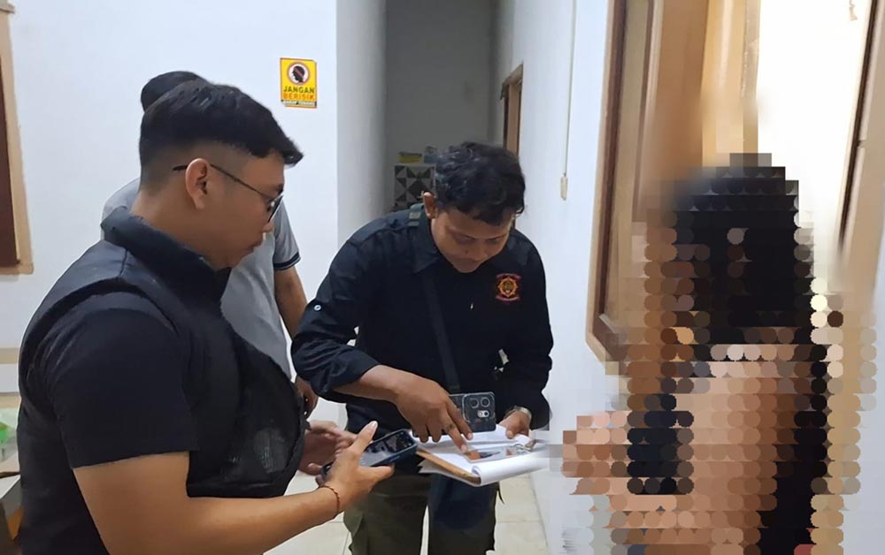 Petugas saat operasi yustisi di Kecamatan Genteng. Foto: Humas Pemkot Surabaya.