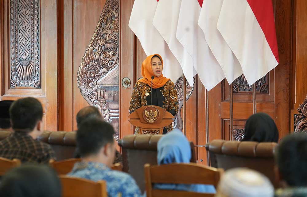 Wali Kota Mojokerto Ika Puspitasari saat memberikan arahan dalam sosialisasi regulasi pelaksanaan dana hibah.