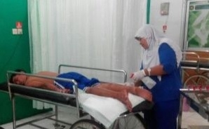 Hendrianto Gunawan dalam perawatan rumah sakit, untuk mengambil proyektil di kakinya. foto: istimewa
