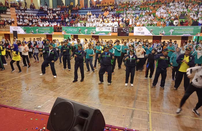 Senam bersama dalam pembukaan POR KONI Pasuruan 2018.