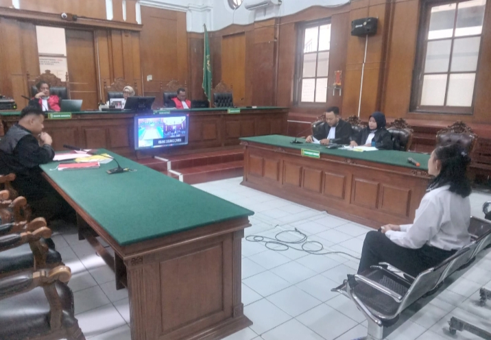 Persidangan dengan agenda penyampaian pledoi terdakwa penggelapan dana PT. Bina Penerus Bangsa