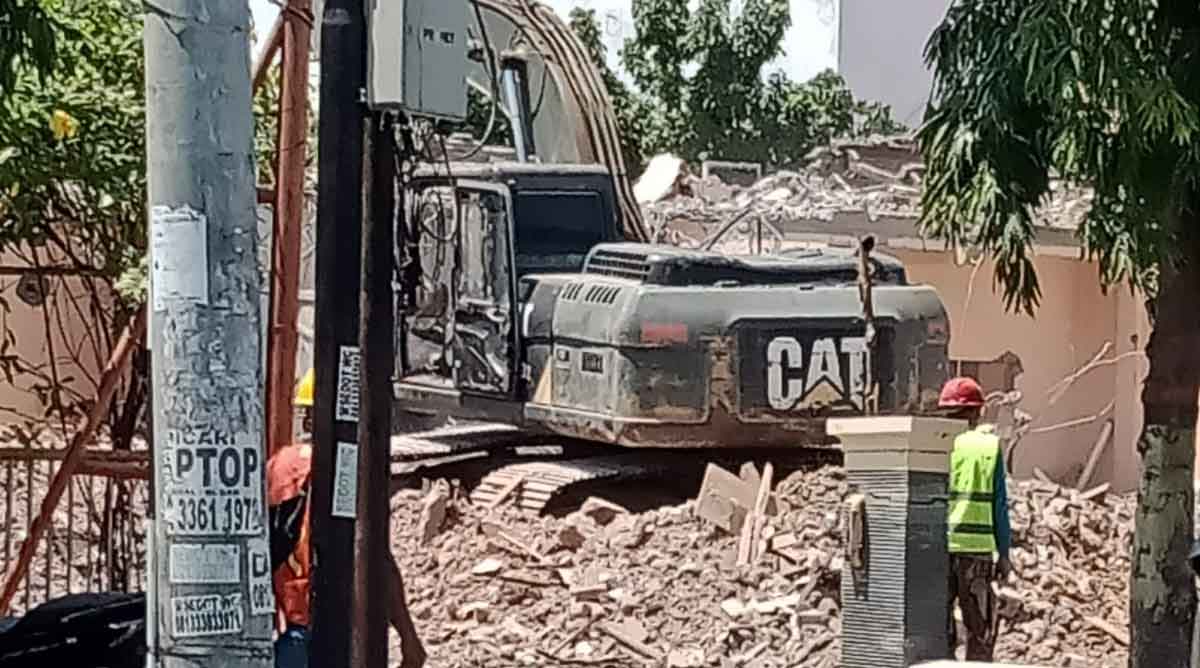 Pembangunan Inspektorat Kota Probolinggo yang dikeluhkan masyarakat.