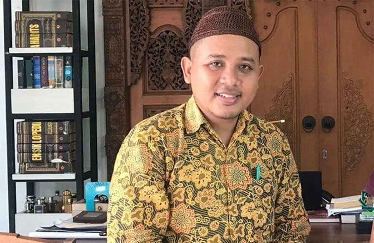 Moch. Shofwan atau yang akrab dipanggil Cak Shofwan, pegiat kebencanaan yang meraih gelar doktor dari FISIP Untag Surabaya.