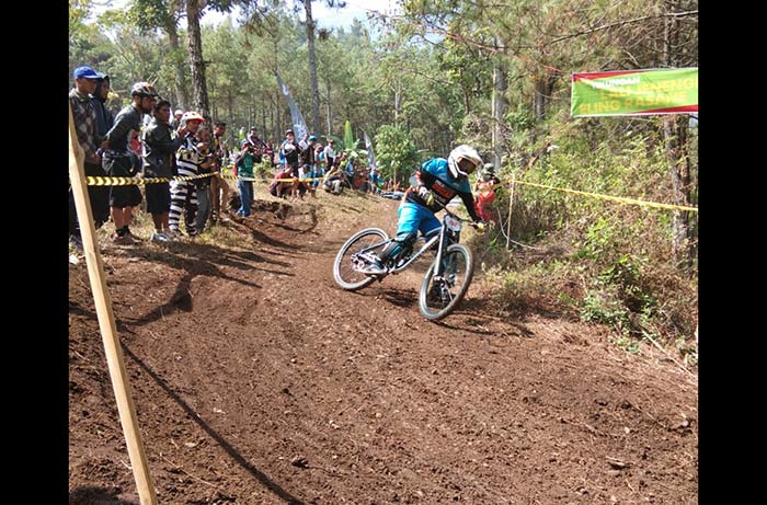 Sedudo Downhill  Enduro  Race 2021 Diikuti Ratusan Peserta 