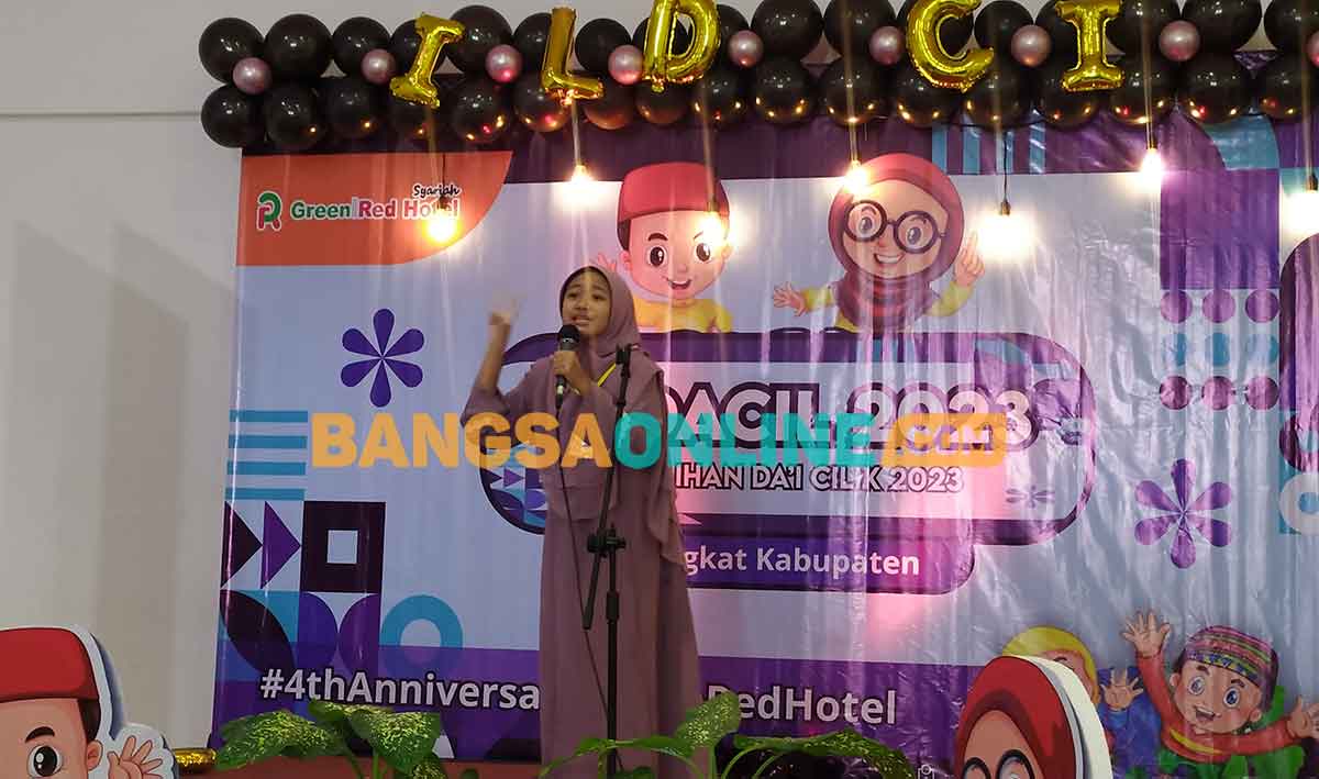 Salah satu peserta Pildacil saat lomba di Green Red Hotel Syariah Jombang. Foto: AAN AMRULLOH/BANGSAONLINE