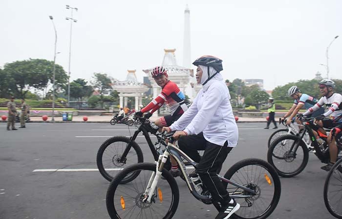Khofifah Minta Cyclist Informasikan Percepatan Infrastruktur Indonesia
