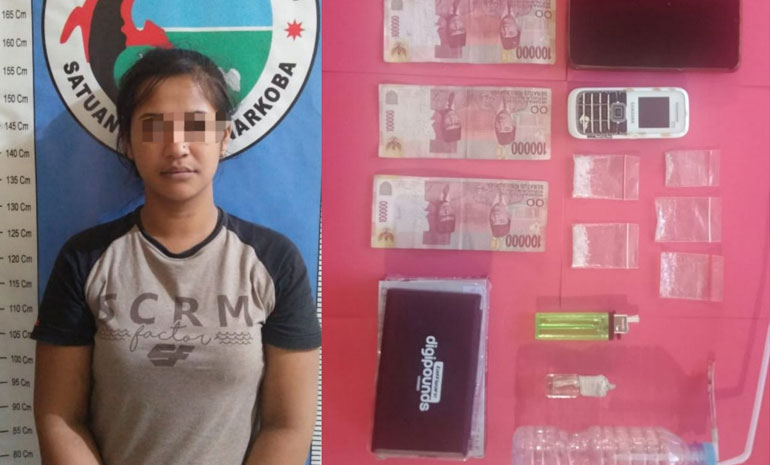 Tersangka pengisap sabu diamankan di Mapolres Sumenep beserta barang bukti.