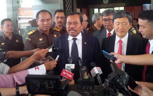 Jaksa Agung Prasetyo saat memberikan keterangan.
