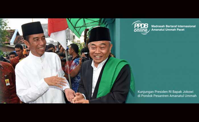 Dr KH Asep Saifuddin Chalim, MA, saat menyambut kedatangan Presiden RI Joko Widodo di pesantren yang diasuhnya di Pesantren Amanatul Ummah Surabaya Jawa Timur. Foto: dok. amanatul ummah 