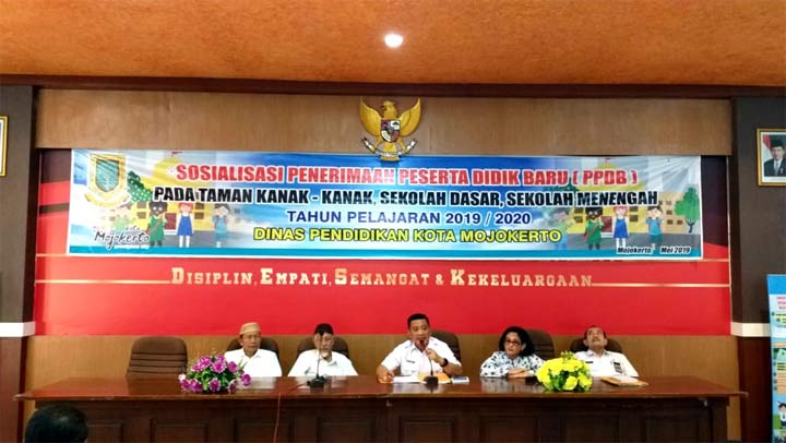 Tahapan PPDB mulai disosialisasikan Dispendik Kota Mojokerto. Ada pilihan jalur prestasi dan pindah tugas ortu jadi jujukan selain sistem zonasi. foto: YUDI EP/ BANGSAONLINE
