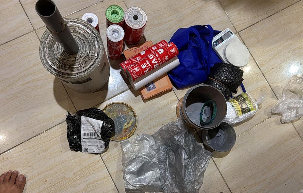 Barang bukti yang diamankan petugas.