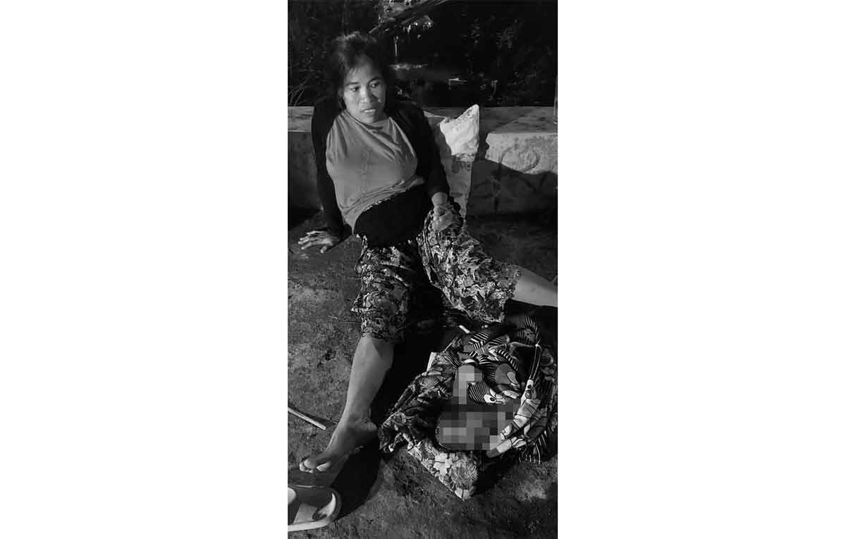 Seorang ibu dari Jember yang melahirkan bayi di pinggir jalan.